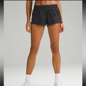 Lululemon Hotty hot short 2.5